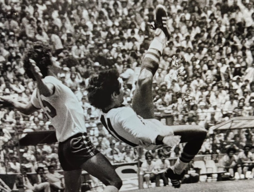 Hugo Sánchez era un especialista en remates de chilena. (Foto: Club Universidad)