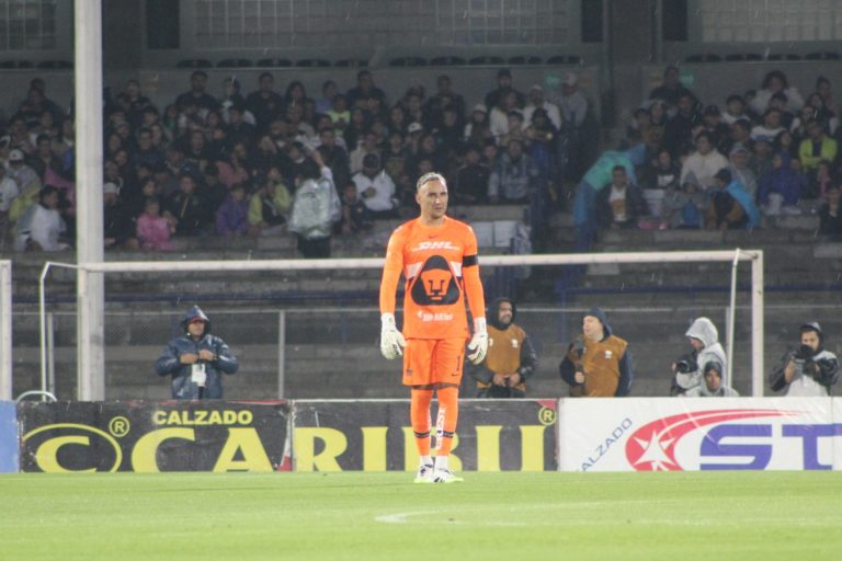 El debut de Keylor Navas en CU, bajo una tormenta en el empate de Pumas 1-1 ante Necaxa. (Foto: Rodrigo Fernández).