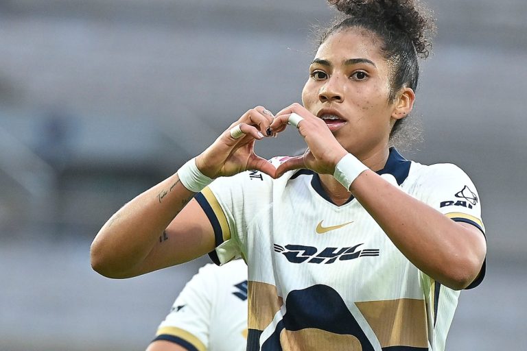 Nayely Bolaños marca un doblete en la victoria de Pumas Femenil sobre Cruz Azul. (Foto: X Pumas MX Femenil)