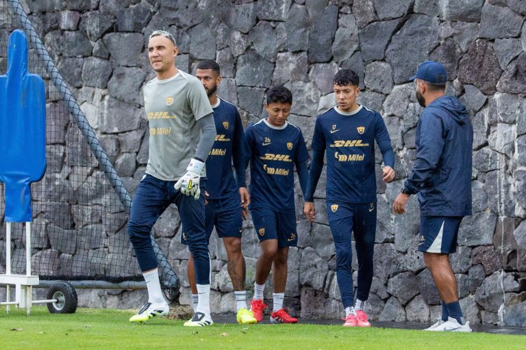 Último entrenamiento de Keylor Navas en la Cantera previo a su presentación con Pumas en CU en partido contra Necaxa. (Foto: Facebook Pumas MX)