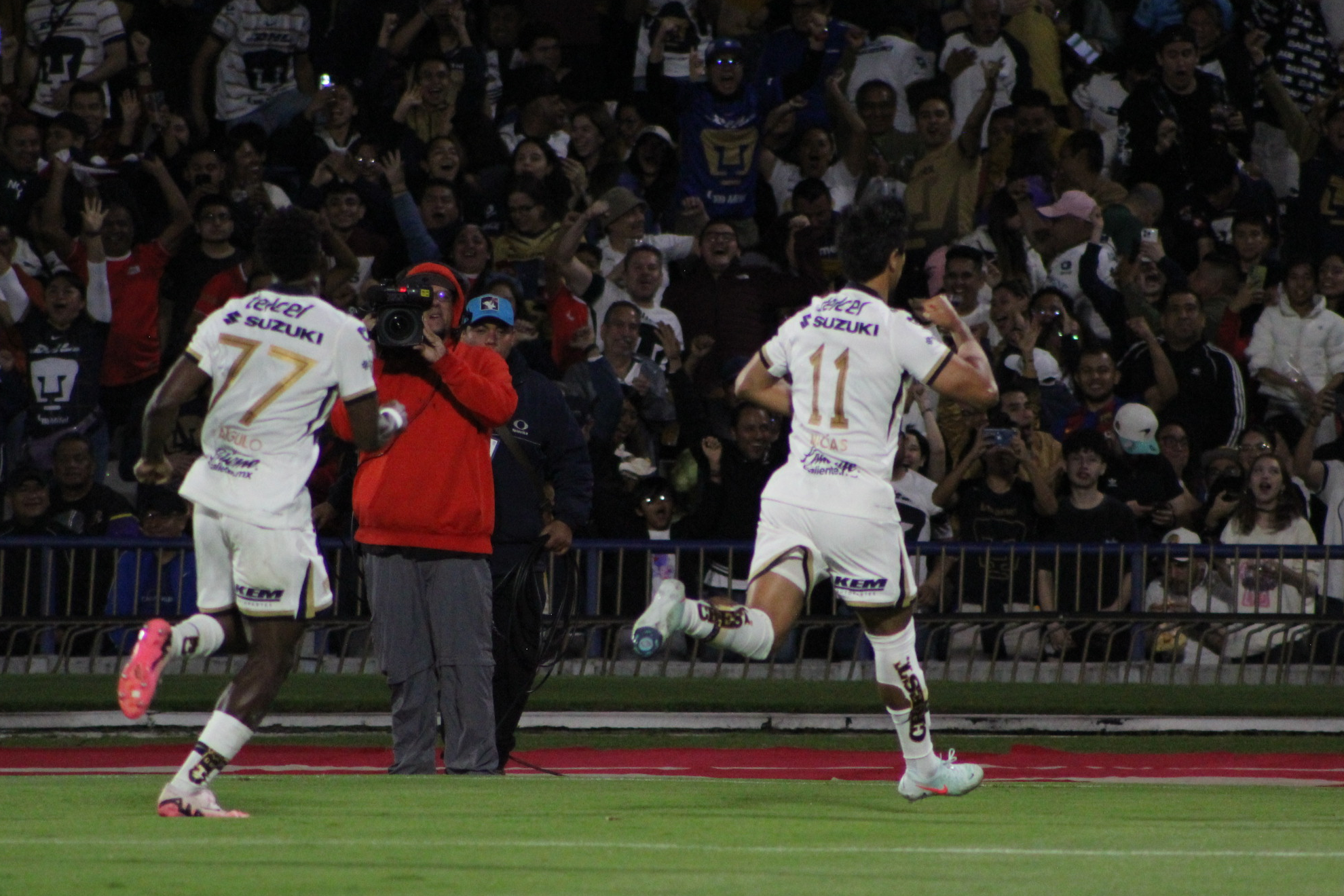 JJ Macías buscará marcarle gol a Chivas este domingo. (Foto: Rodrigo Fernández)