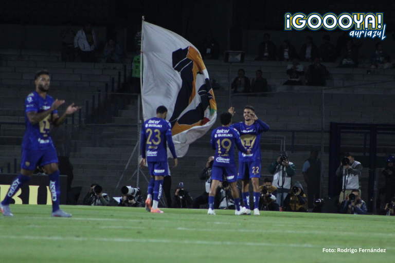 Pumas le da un baile a Santos con un contundente 4-0 y vuelve a ganar en casa.