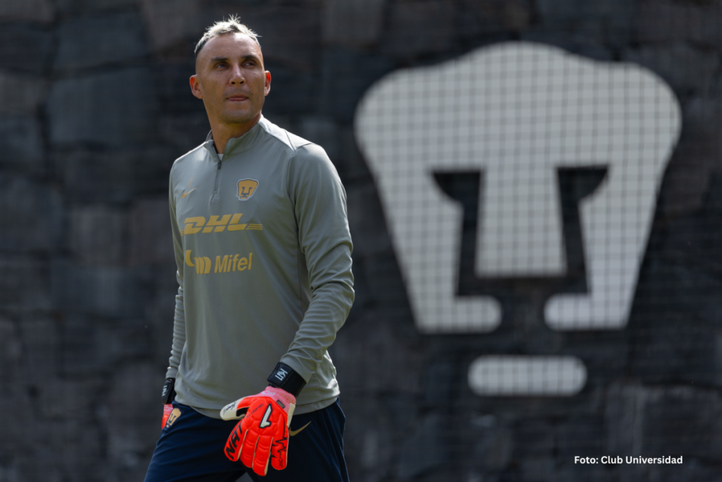 Keylor Navas está listo para hacerse cargo de la portería de los Pumas en el Clausura 2026. 