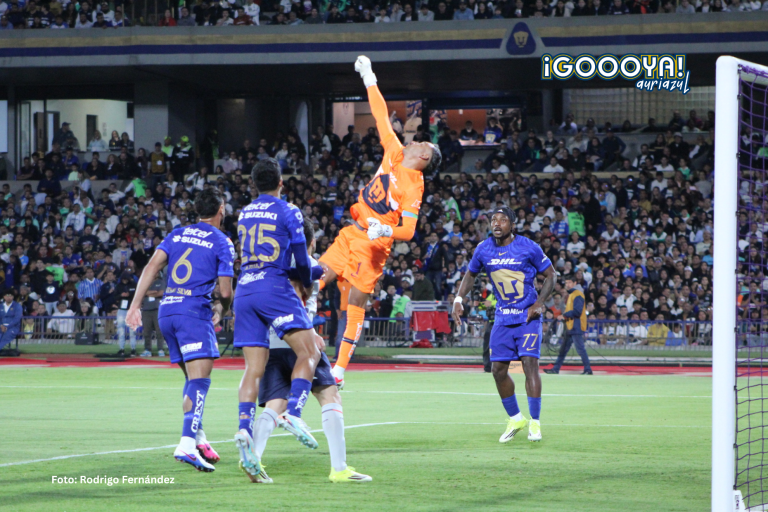 Keylor Navas lideró a Pumas en el empate 2-2 ante Cruz Azul. (Foto: Rodrigo Fernández)
