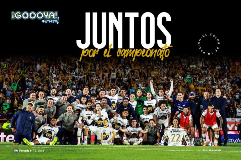 Jugadores encabezados por Keylor Navas, Efraín Juárez y su cuerpo técnico posan junto a la afición de Pumas y el mensaje es ‘JUNTOS POR EL CAMPEONATO’. (Foto: Pumas MX)
