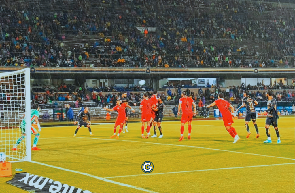 Pumas vs Necaxa en el Olímpico Universitario, Apertura 2026