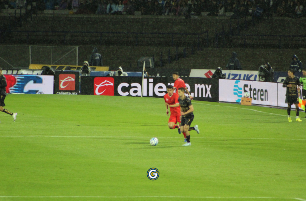 Pumas vs Necaxa en el Olímpico Universitario, Apertura 2026