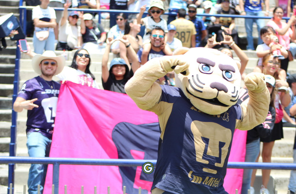 Afición de Pumas Femenil en el Olímpico Universitario contra León, Apertura 2026