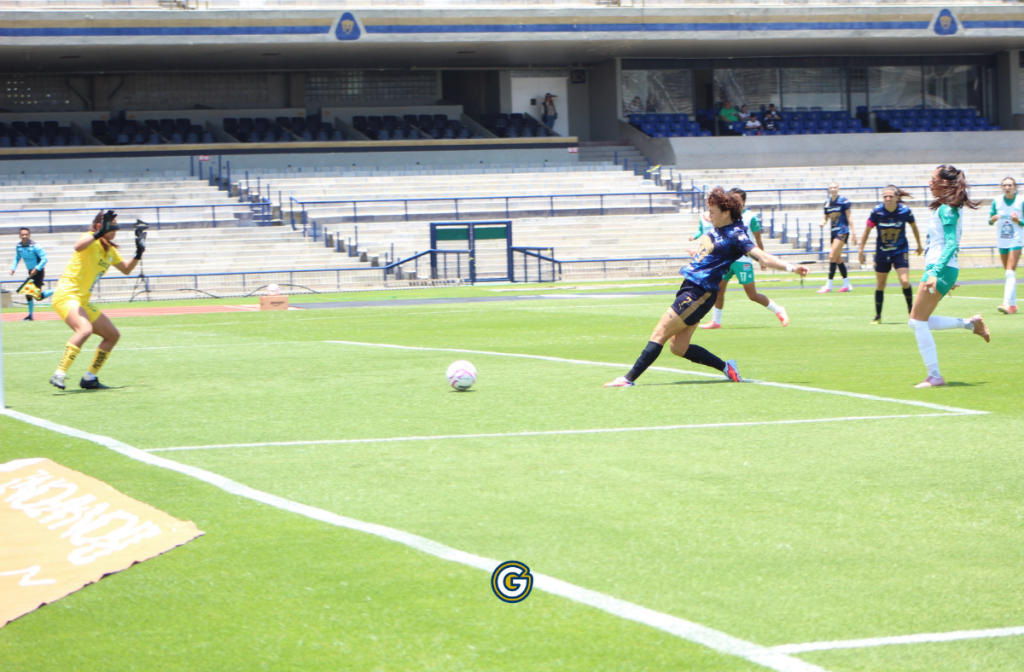 Afición de Pumas Femenil en el Olímpico Universitario contra León, Apertura 2026