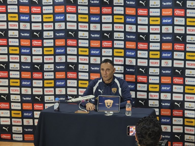 Keylor Navas, portero y capitán de Pumas, en conferencia de prensa en CU previa al partido ante Cruz Azul